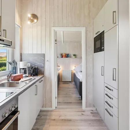 Semesterbostad Strandblick 7 *